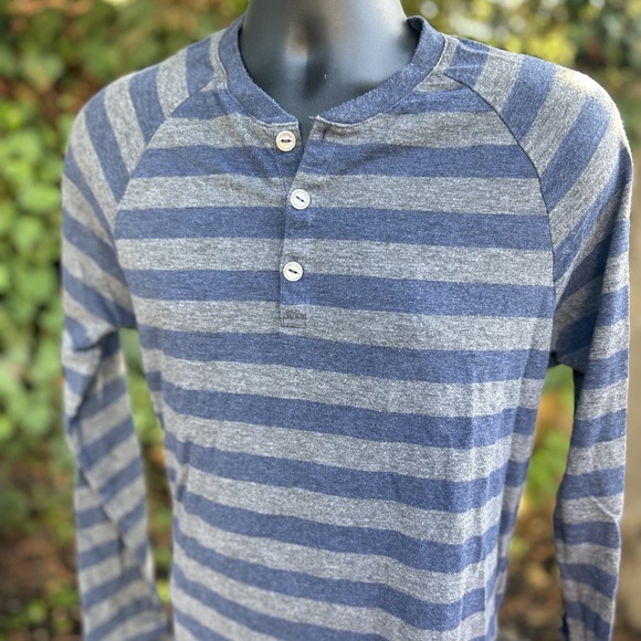Blue & Gray Striped Shirt! - Picture 1 of 4